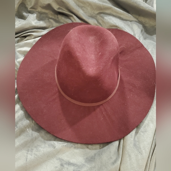 Hat - Picture 2 of 6